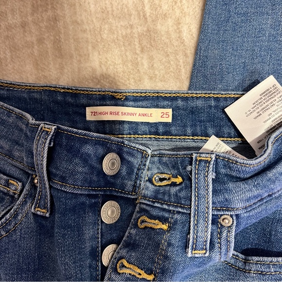 721 High Rise Skinny Ankle - Picture 3 of 3